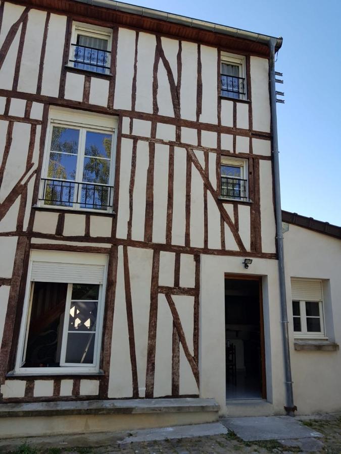 F4 Dans Maison Au Calme Pres Du Centre De Chalons En Champagne Kültér fotó